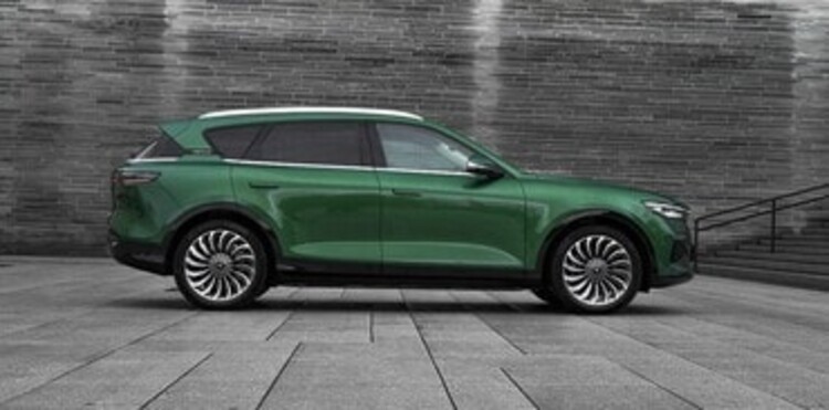 Perfil lateral del VOYAH Free en color verde, destacando su moderna silueta. Perfil lateral del VOYAH Free en color verde, destacando su moderna silueta.