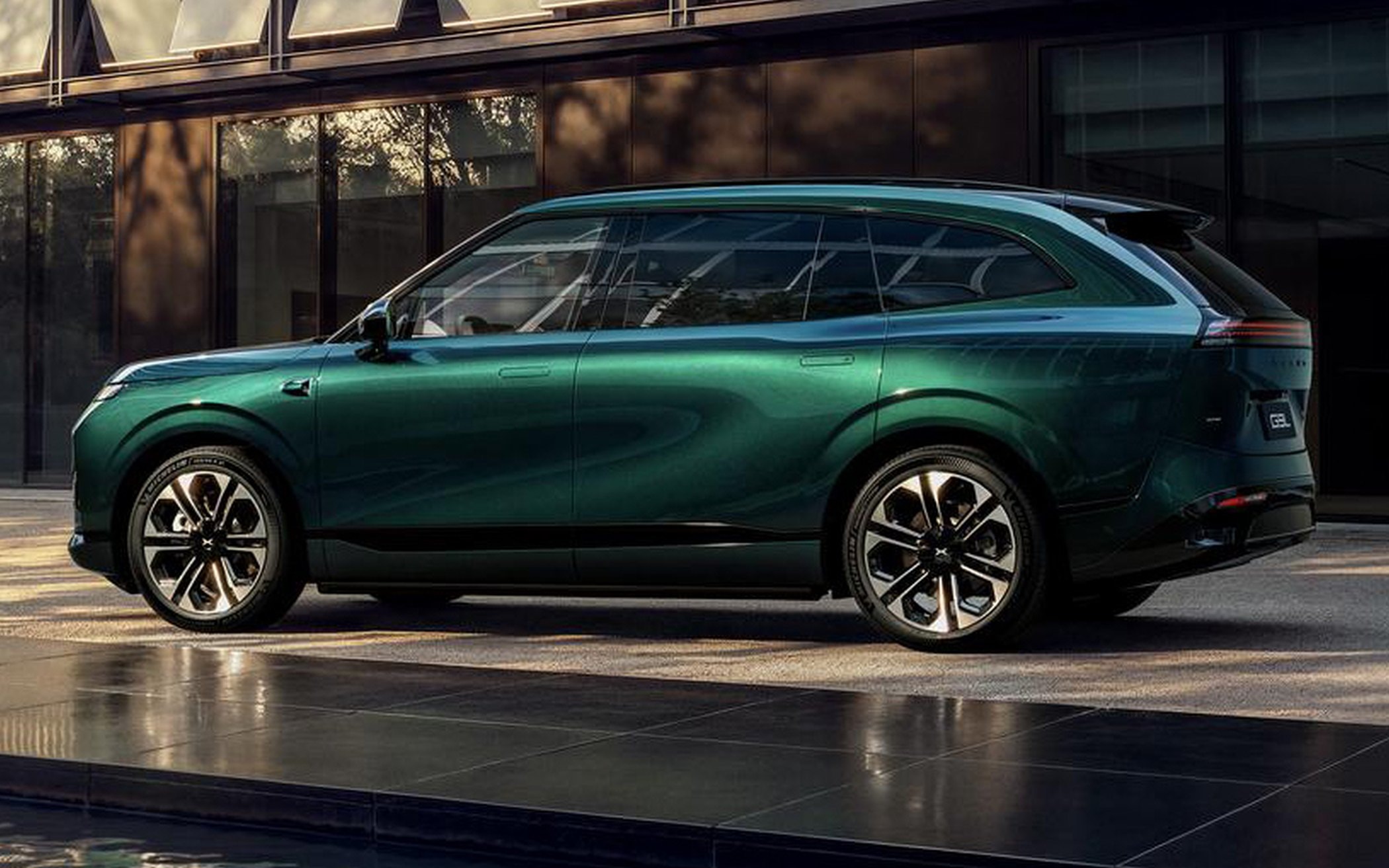 Xpeng G9L